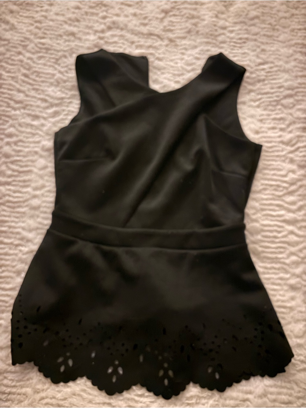 Bisou Bisou Black Sleeveless Scalloped Hem Top
